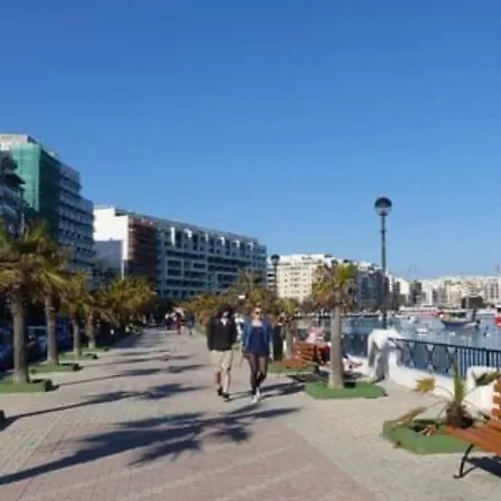 Apartment Brand New Exclusively For Holidays *