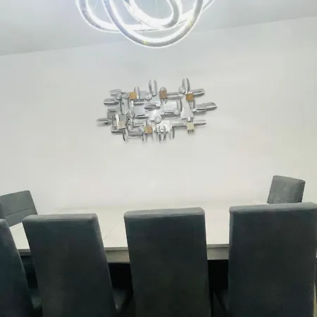 Brand New Exclusively For Holidays Apartment *